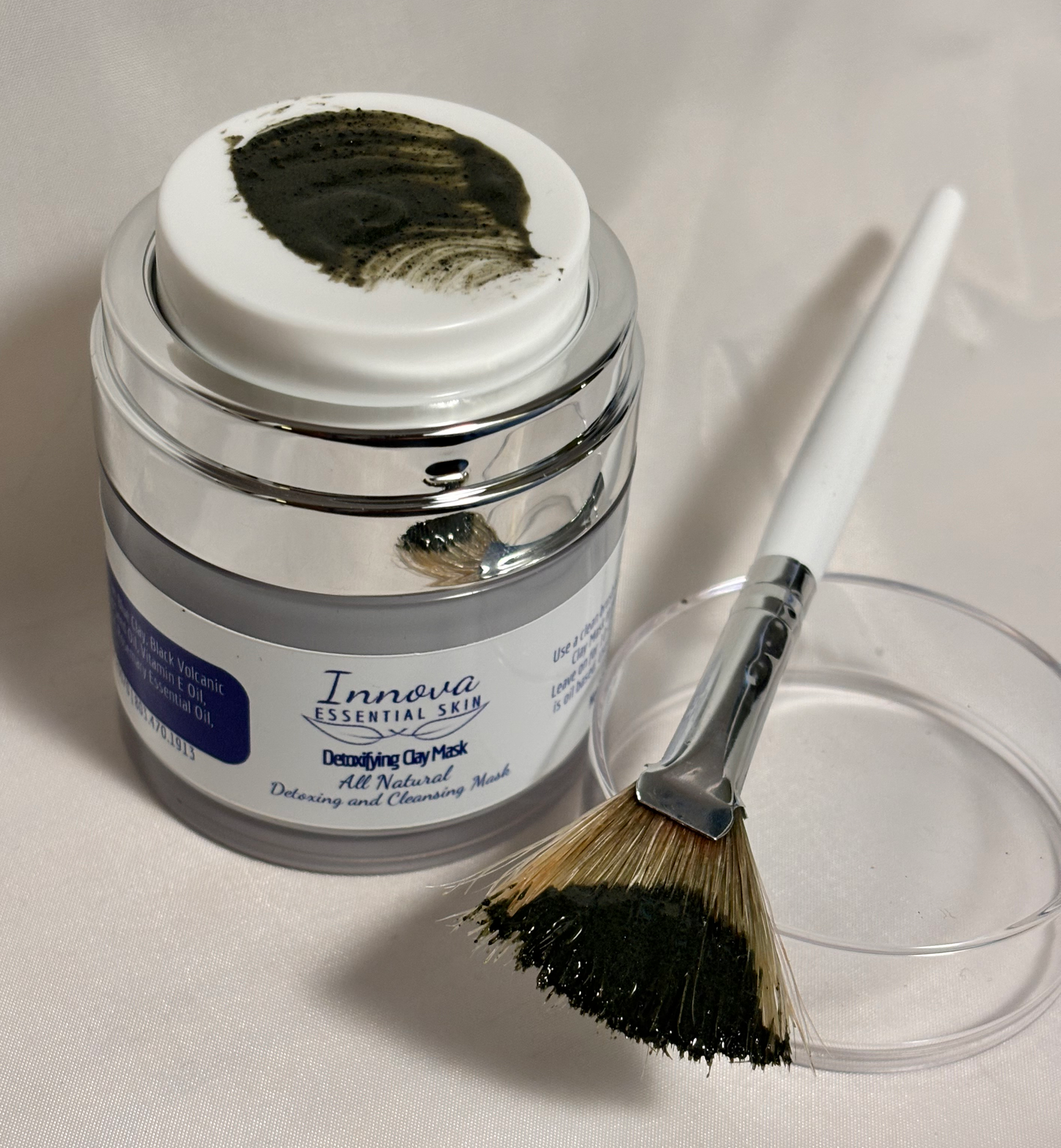 Innova Essential Skin Detoxifying Clay Mask 45ml - Boar Hair Brush Sold Separately